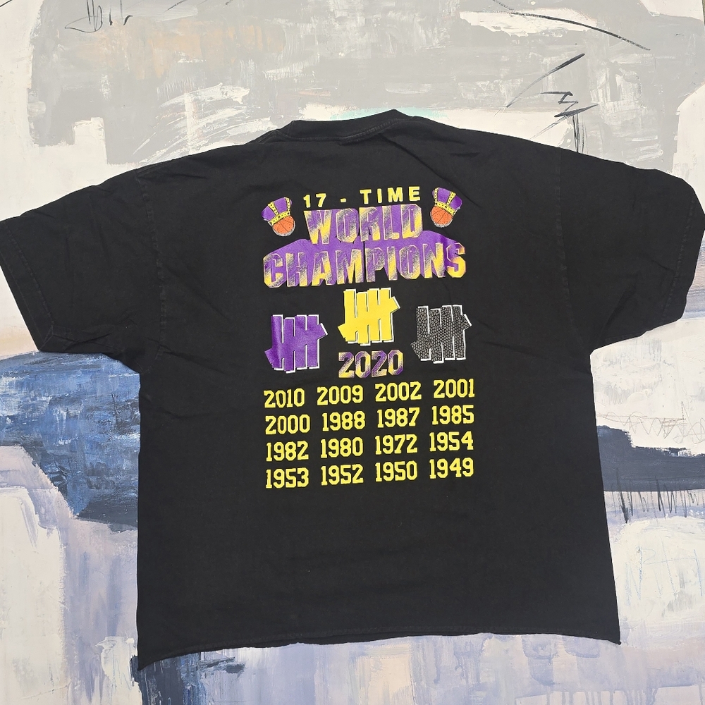 2020 Undefeated x Los Angeles LA Lakers 17 Time Championship T-Shirt XXL UNDFTD